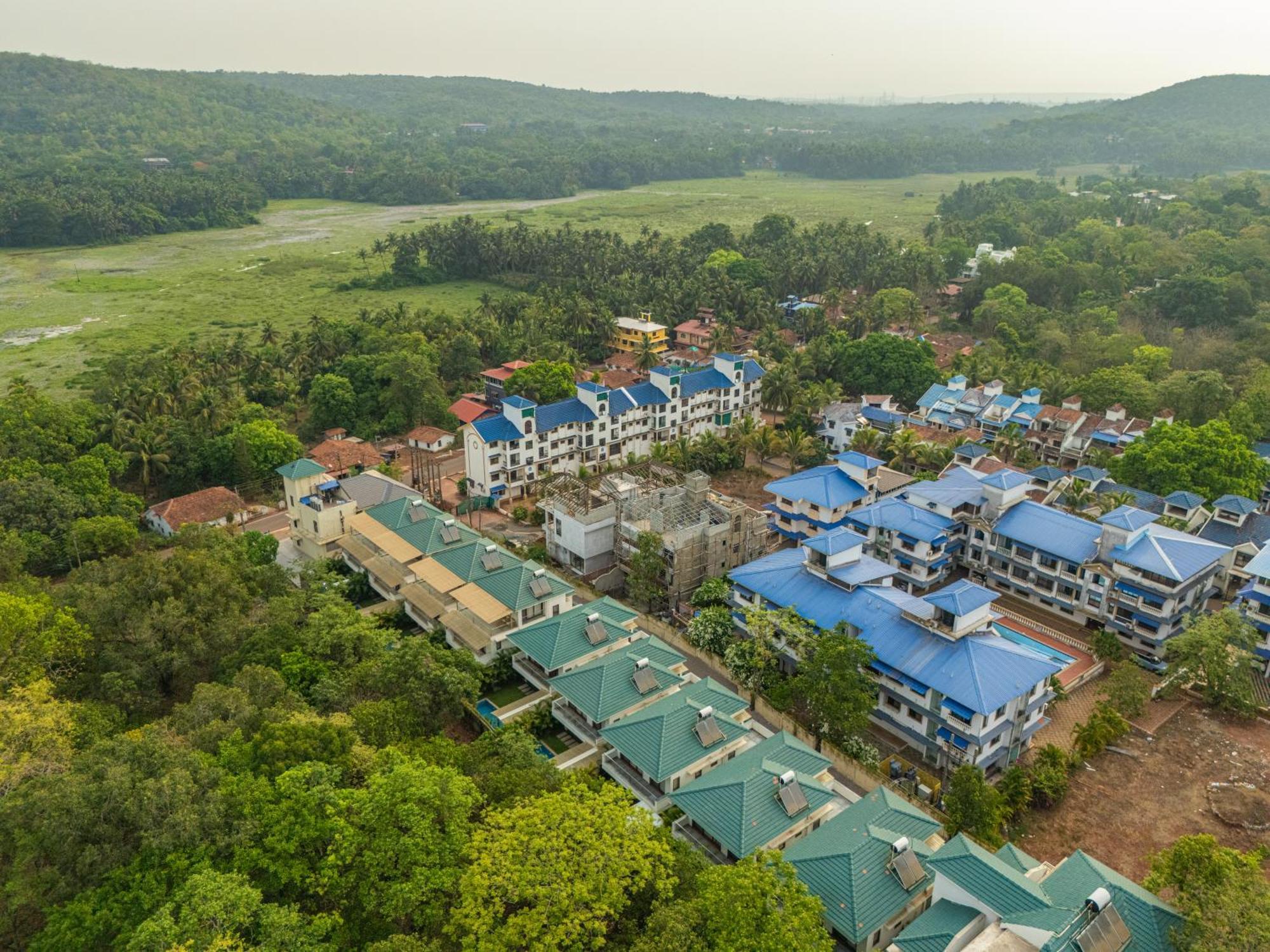 Elivaas 3 Bhk With Pvt Pool - Azalea Villa ชิโวลิม ภายนอก รูปภาพ