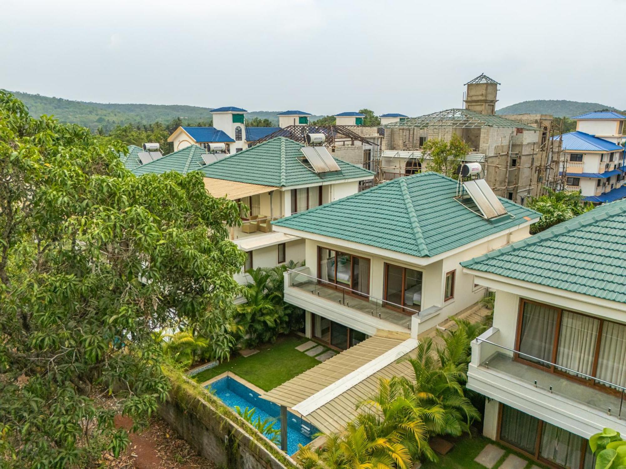 Elivaas 3 Bhk With Pvt Pool - Azalea Villa ชิโวลิม ภายนอก รูปภาพ