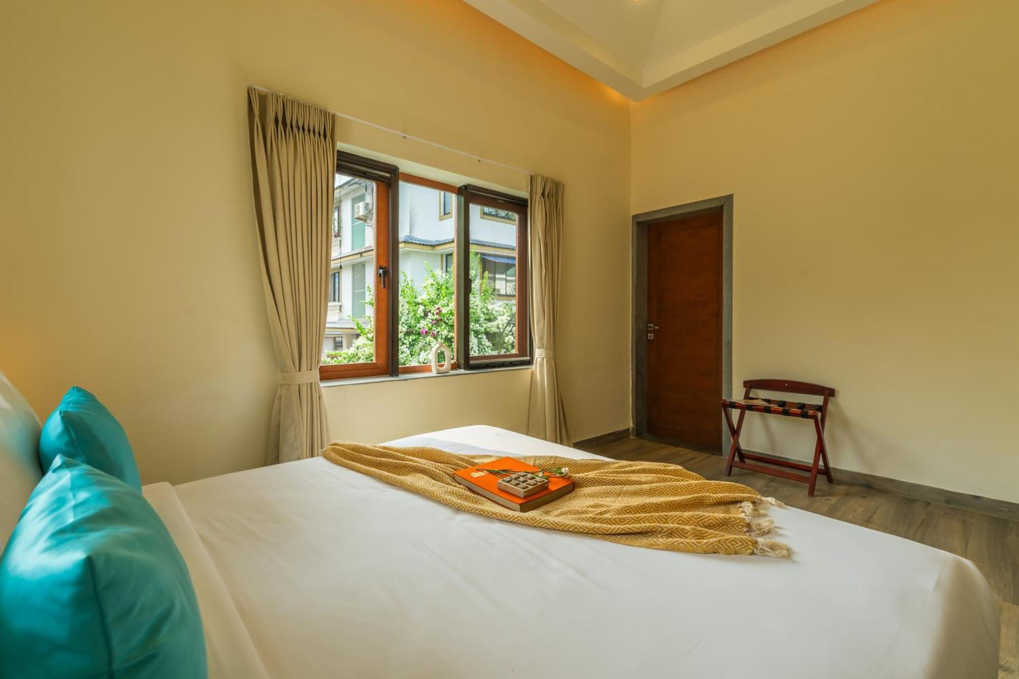 Elivaas 3 Bhk With Pvt Pool - Azalea Villa ชิโวลิม ภายนอก รูปภาพ