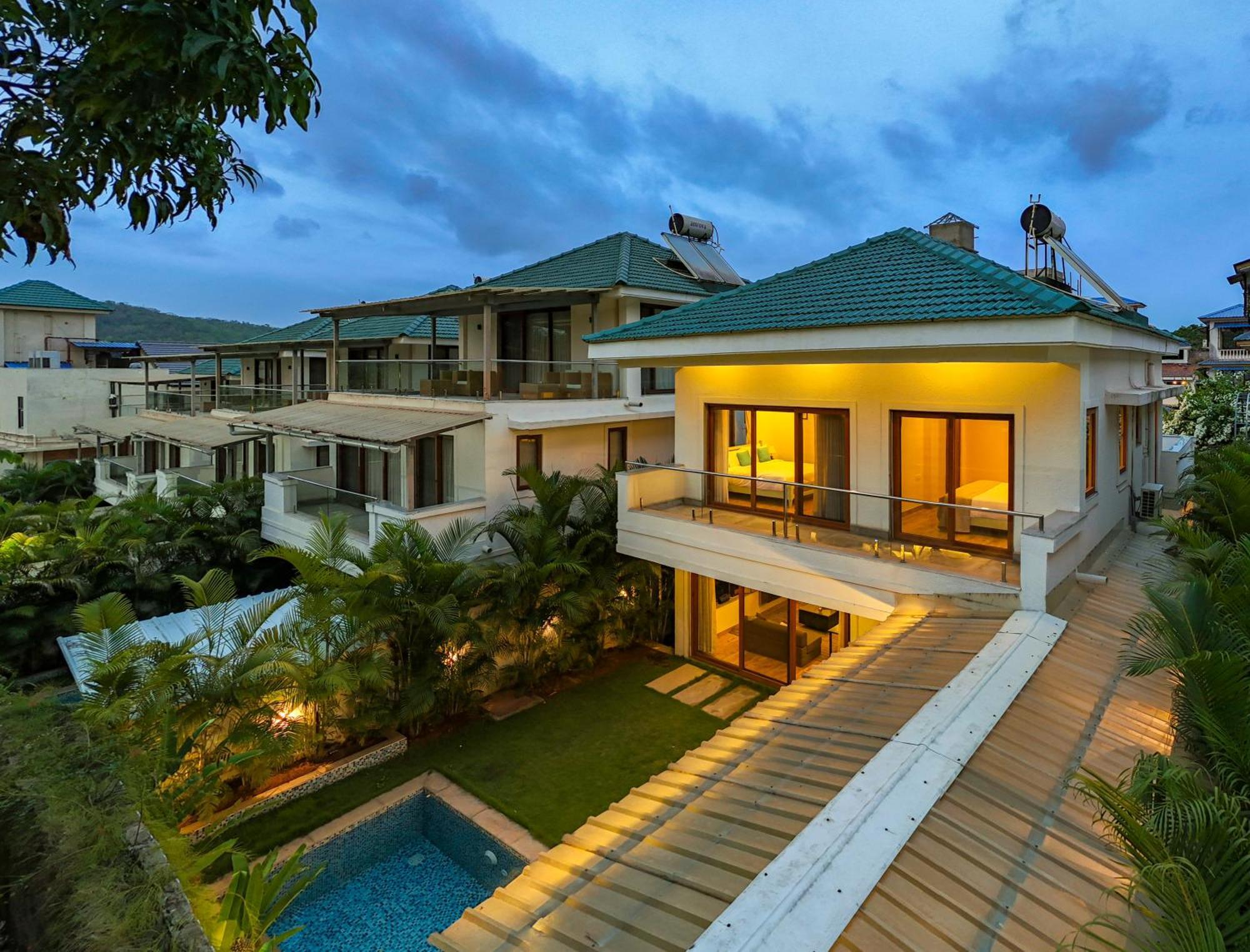 Elivaas 3 Bhk With Pvt Pool - Azalea Villa ชิโวลิม ภายนอก รูปภาพ